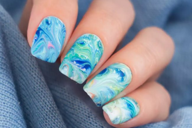 water marble  nail art 